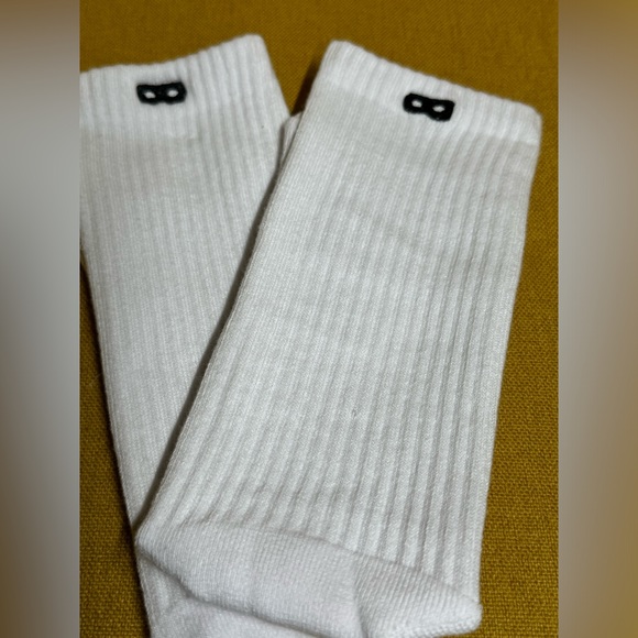 PAIR of THIEVES White Crew socks, - Picture 7 of 12